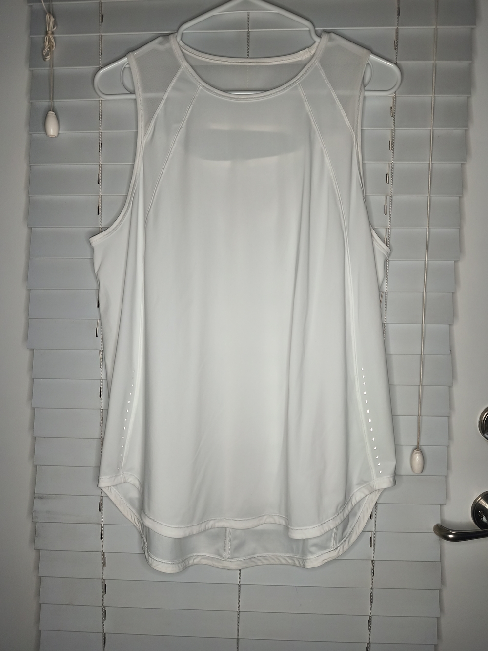 Lululemon Sculpt Tank Top White Mesh Panel Workout Running Gym Women's Size 10
